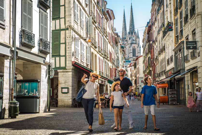 Tour of the french basque coast (Bayonne, Biarritz and Saint-Jean-de-Luz)